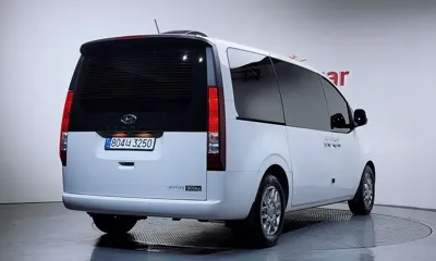 Hyundai Staria 2023, 64005 км, за 29990000 KRW