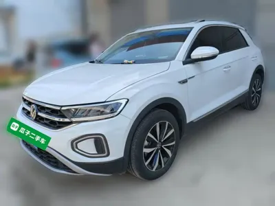 Volkswagen T-Roc · 2023 год