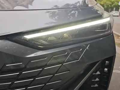 Changan UNI-V 2023, 20000 км, за 53800 CNY