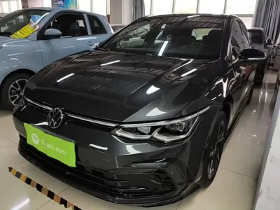 Volkswagen Golf · 2022 год