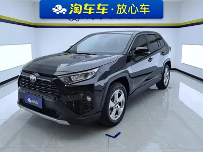 Toyota RAV4 · 2023 год