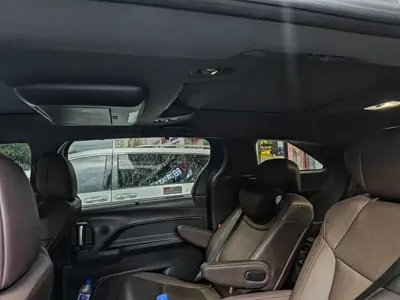 Toyota Granvia 2023, 64300 км, за 249800 CNY - фото 8