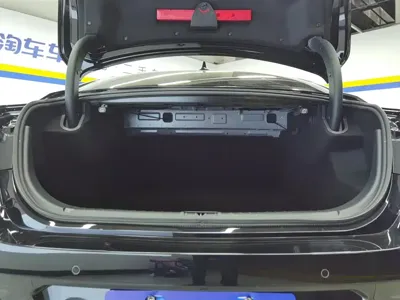 Hongqi Hongqi H5 2020, 21500 км, за 53200 CNY