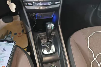 Peugeot 2008 2015, 137000 км, за 31435.32 CNY - фото 16