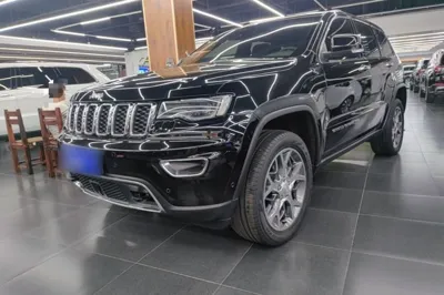 Jeep Grand Cherokee · 2021 год