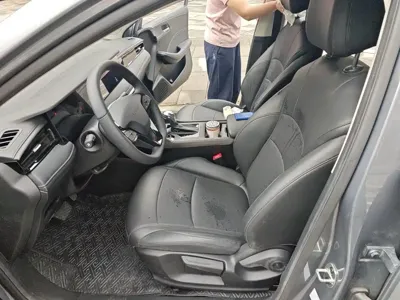 Roewe i5 2023, 2100 км, за 40700 CNY - фото 12