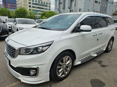Kia Canival · 2015 год