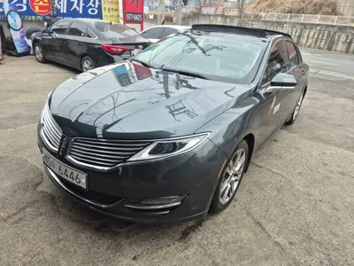 Lincoln MKZ · 2015 год