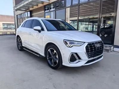 Audi Q3 2023, 35000 км, за 138000 CNY