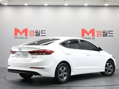 Hyundai Avante 2017, 86564 км, за 8990000 KRW