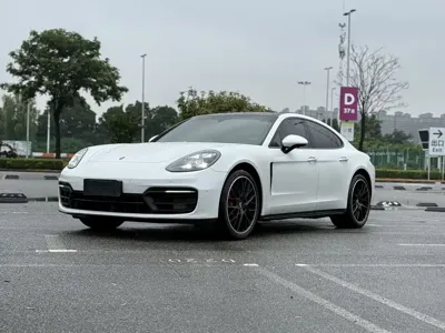 Porsche Panamera · 2022 год