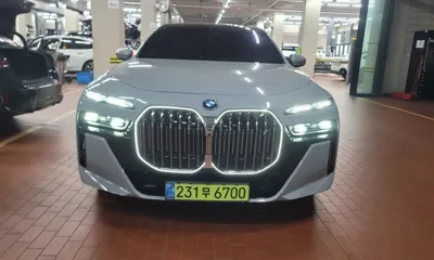 BMW i7 2025, 12250 км, за 143000000 KRW - фото 3