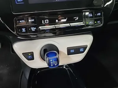 Toyota Prius 2018, 114999 км, за 13590000 KRW - фото 8