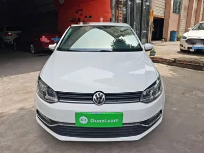 Volkswagen Polo 2017, 97899 км, за 31600 CNY