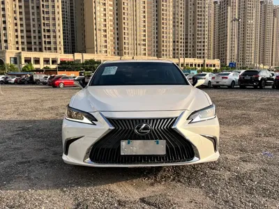 Lexus ES 2019, 70000 км, за 129800 CNY - фото 3