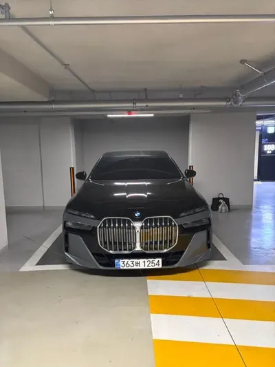 BMW 7-Series · 2025 год