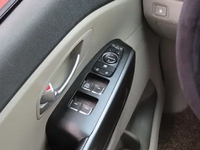 Kia Canival 2019, 199797 км, за 8000000 KRW - фото 12