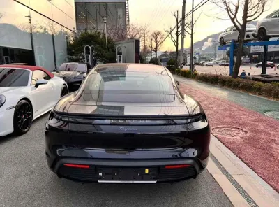 Porsche Taycan 2025, 18700 км, за 135350000 KRW