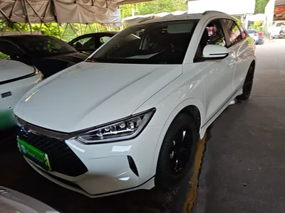 BYD e2 · 2021 год