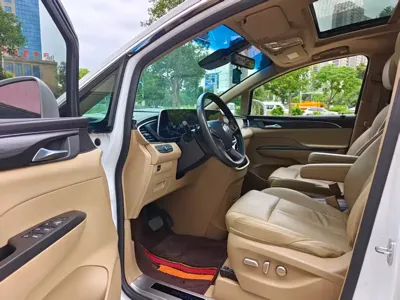 Buick GL8 2021, 72000 км, за 143800 CNY - фото 8