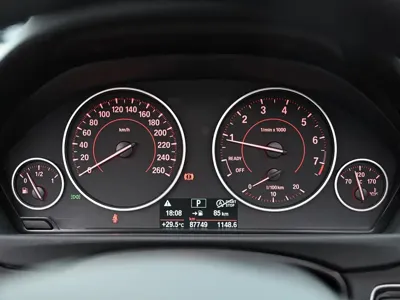 BMW 3 Series 2017, 87000 км, за 69800 CNY - фото 8