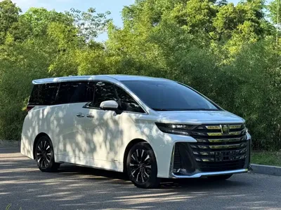 Toyota Vellfire 2023, 54000 км, за 739800 CNY - фото 3