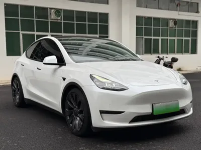 Tesla Model Y 2022, 110000 км, за 159800 CNY