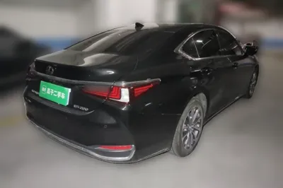 Lexus ES 2023, 25700 км, за 198258.06 CNY - фото 6