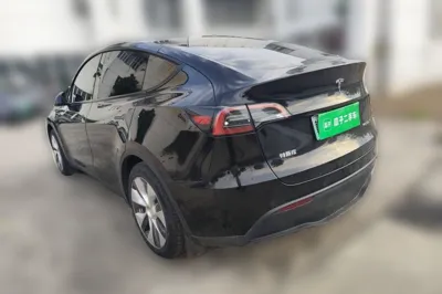 Tesla Model Y 2022, 65500 км, за 168671.21 CNY
