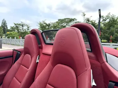 Porsche 718 2023, 40000 км, за 355800 CNY - фото 9
