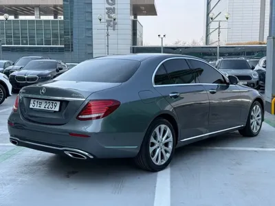 Mercedes-Benz E-Class 2017, 109850 км, за 18000000 KRW - фото 2
