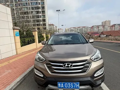 Hyundai Santa Fe · 2015 год