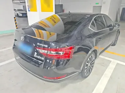 Skoda Superb 2017, 131400 км, за 42300 CNY - фото 7