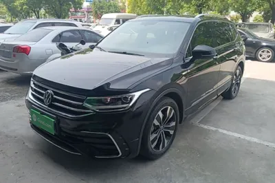 Volkswagen Tiguan L 2022, 122200 км, за 104674.45 CNY - фото 1