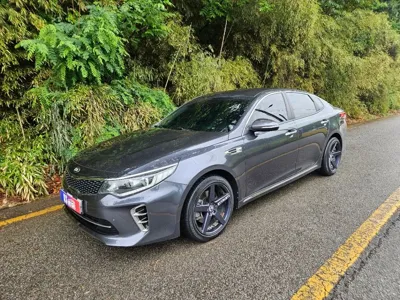 Kia K5 · 2016 год