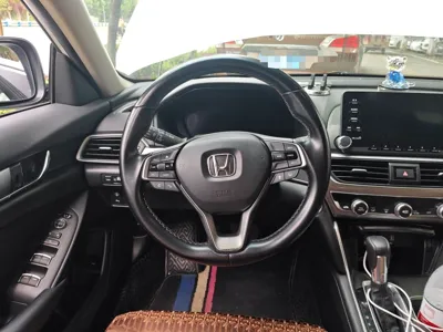 Honda Accord 2018, 140700 км, за 94661.72 CNY - фото 9