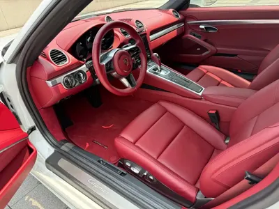 Porsche 718 2024, 8000 км, за 498000 CNY - фото 12