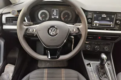 Volkswagen Lavida 2018, 81500 км, за 46912.79 CNY - фото 11