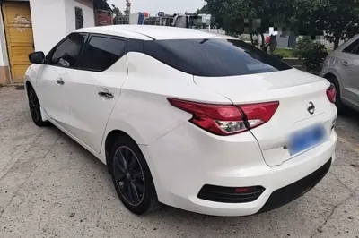 Nissan Lannia 2016, 126300 км, за 42671.96 CNY