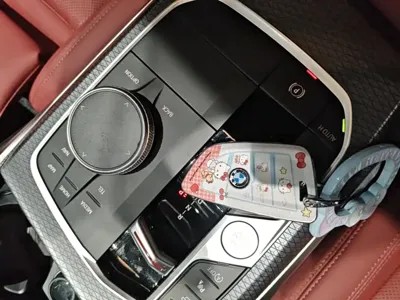 BMW 3 Series 2025, 20500 км, за 187600 CNY - фото 9