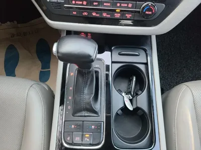 Kia Canival 2017, 117000 км, за 10300000 KRW - фото 9