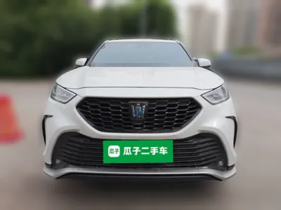 Toyota Crown Kluger 2021, 69900 км, за 180526.87 CNY