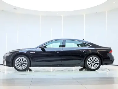 Audi A7L 2024, 66000 км, за 240000 CNY - фото 9