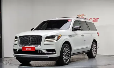 Lincoln Navigator · 2021 год