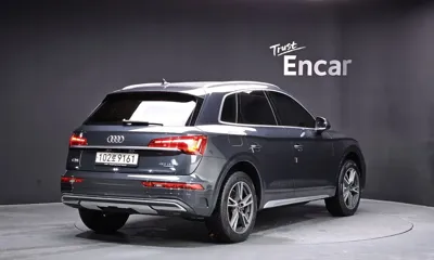 Audi Q5 2022, 45893 км, за 37800000 KRW