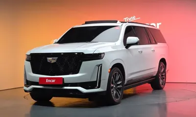 Cadillac Escalade · 2023 год
