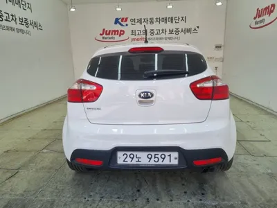 Kia Pride 2014, 129435 км, за 5300000 KRW