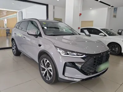 BYD Tang New Energy 2025, 3000 км, за 161818.86 CNY