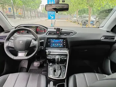 Peugeot 308 2018, 102000 км, за 25800 CNY - фото 8
