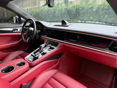 Porsche Panamera 2017, 80000 км, за 438000 CNY - фото 9